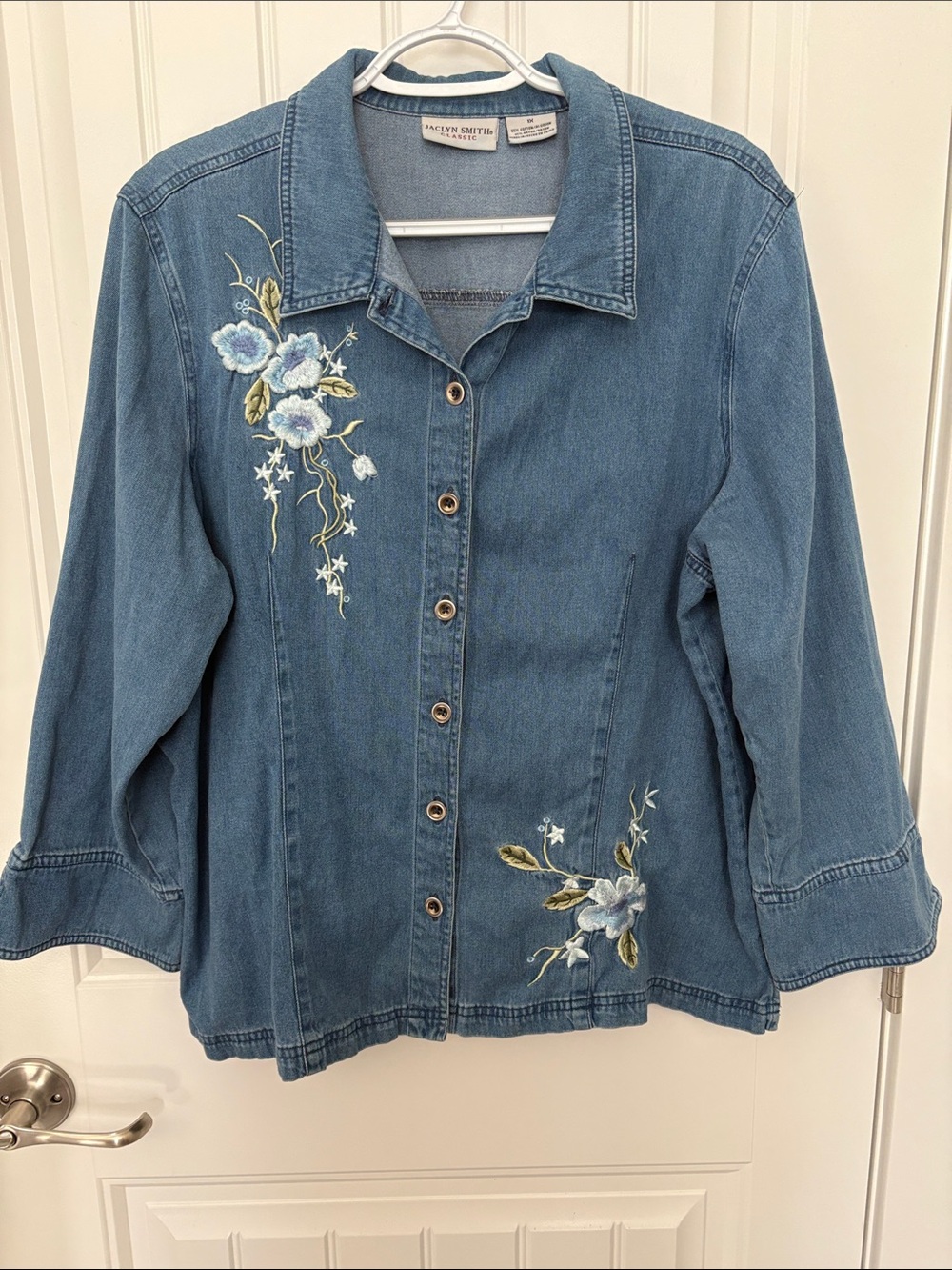 Jaclyn Smith 1X Embroidered Floral Denim Shirt Jacket Plus Size